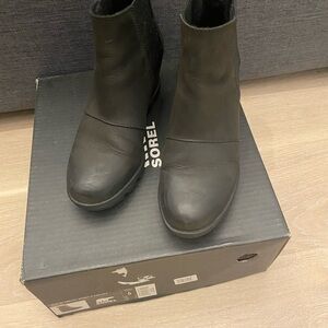 Sorel Black Ankle Boots with Chunky Sole and Slip-On Design